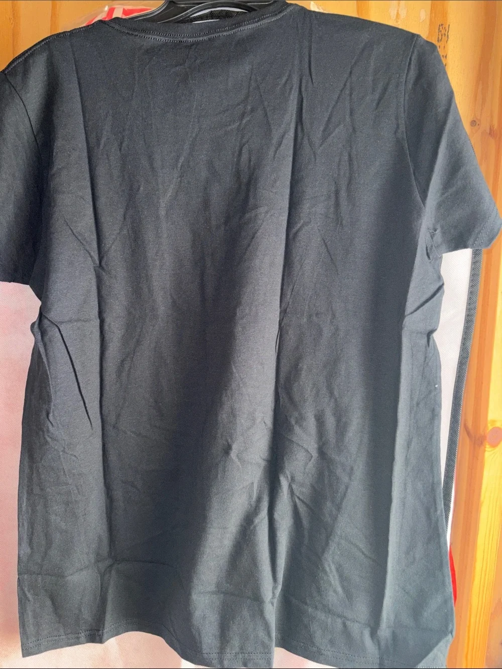 Yellowstone Dutton Ranch Short Sleeve Tee - Black - Picture 4 of 6